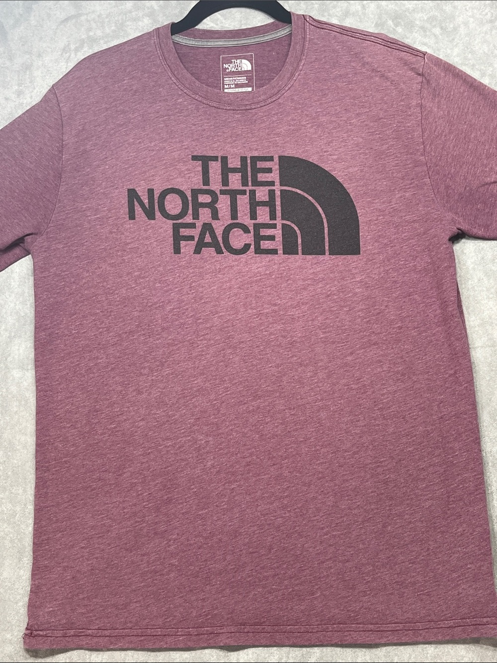 The North Face Men’s Medium Burgundy Logo Graphic T Shirt Standard Fit